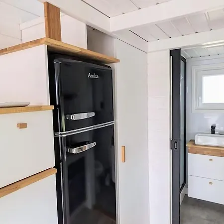 アパート Tiny House Mila