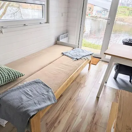 アパート Tiny House Mila